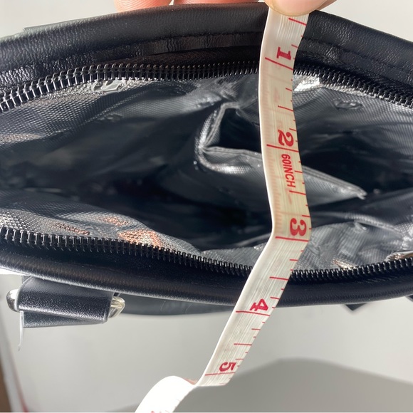 TIRRININ INSULATED WINE BAG / LUNCH BAG COOLER WITH FRONT POCKET & CORKSCREW - Picture 11 of 15